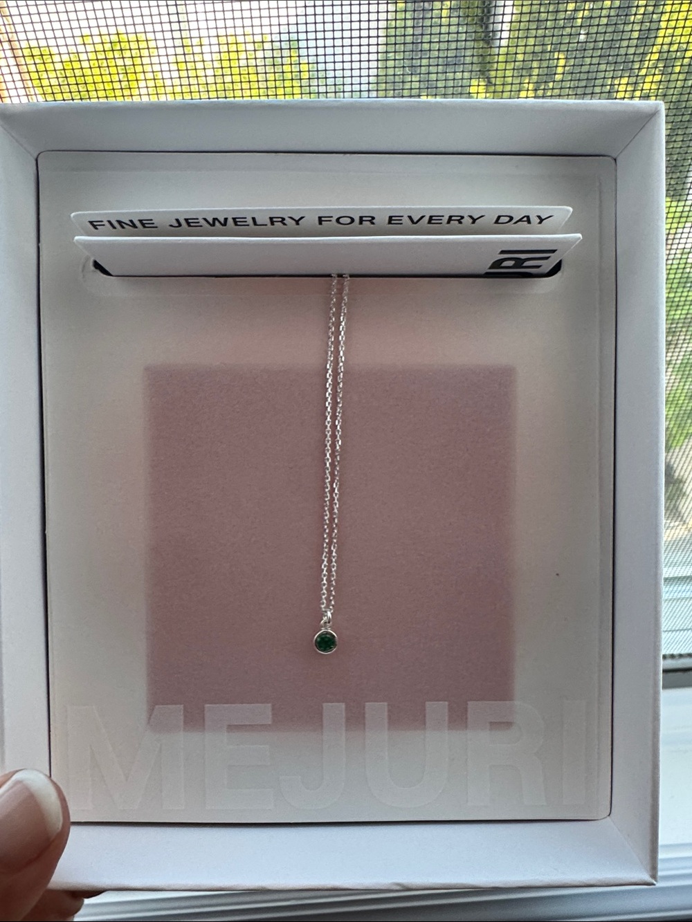 Mejuri Silver Sia birthstone pendant necklace emerald - Picture 3 of 3